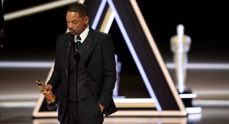 Will Smith Apologizes for Oscar Night Slapping Incident
