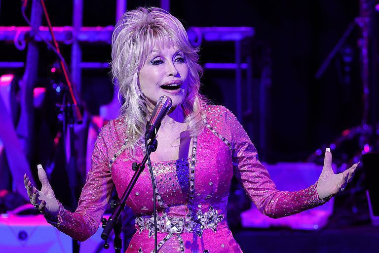 Rock Hall Says Voting Will Continue for Dolly Parton