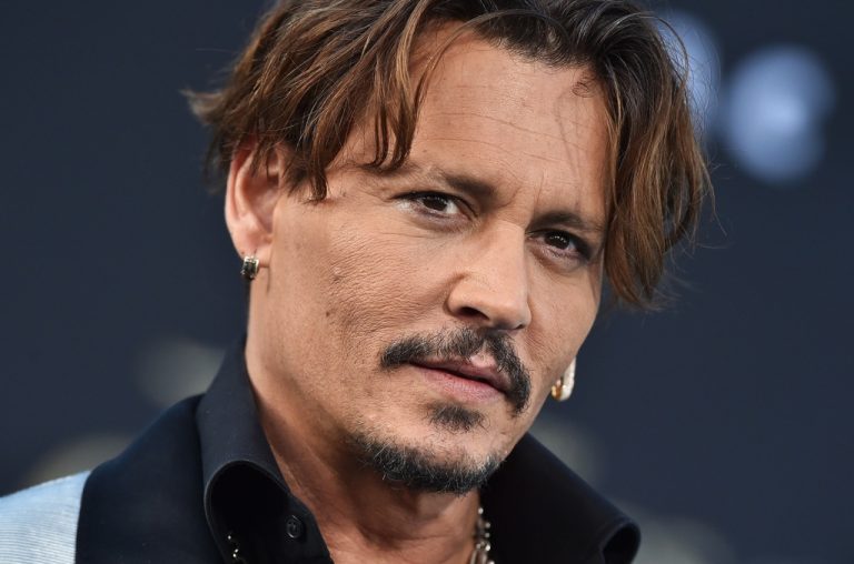 Johnny Depp Gives Surprise Performance at Jeff Beck Concert